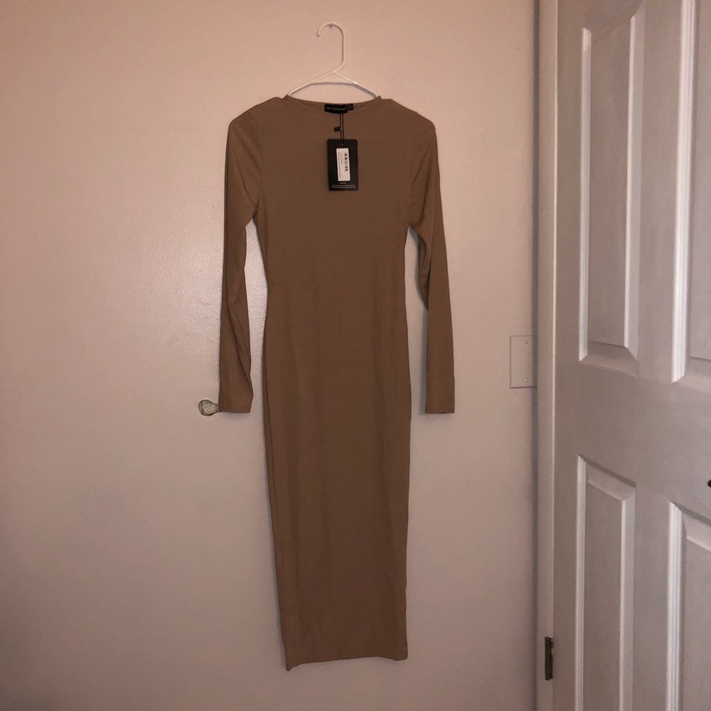 Pretty Little Thing - Nude Midi Dress